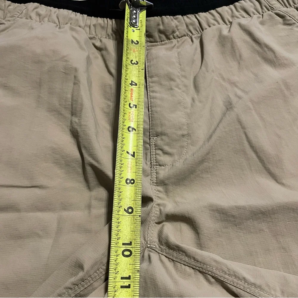 The North Face Shorts Mens Large Beige 10” Nylon Stow Pocket Hiking Fishing Camp - Picture 10 of 11